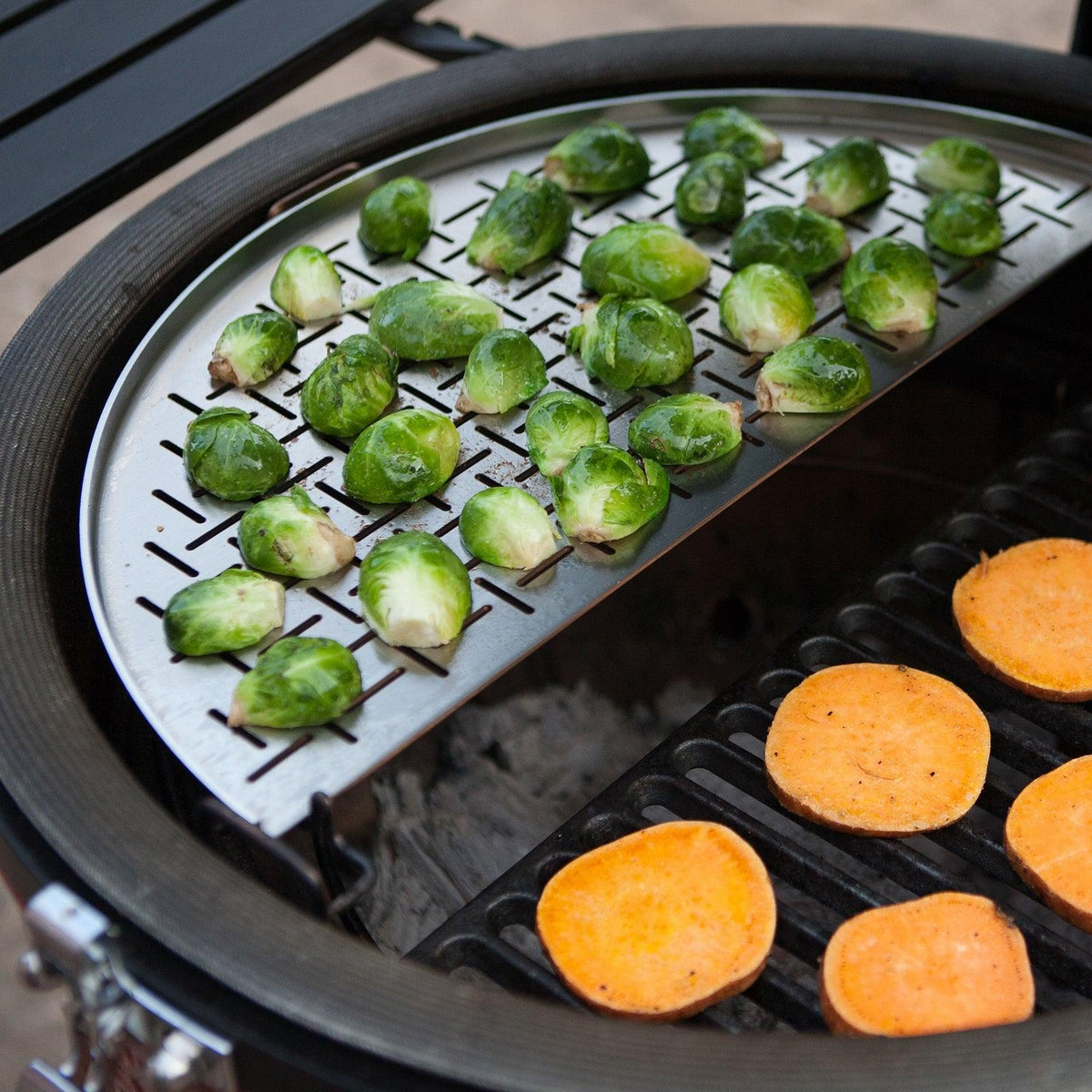 Kamado Joe Classic I with Explorer Pack